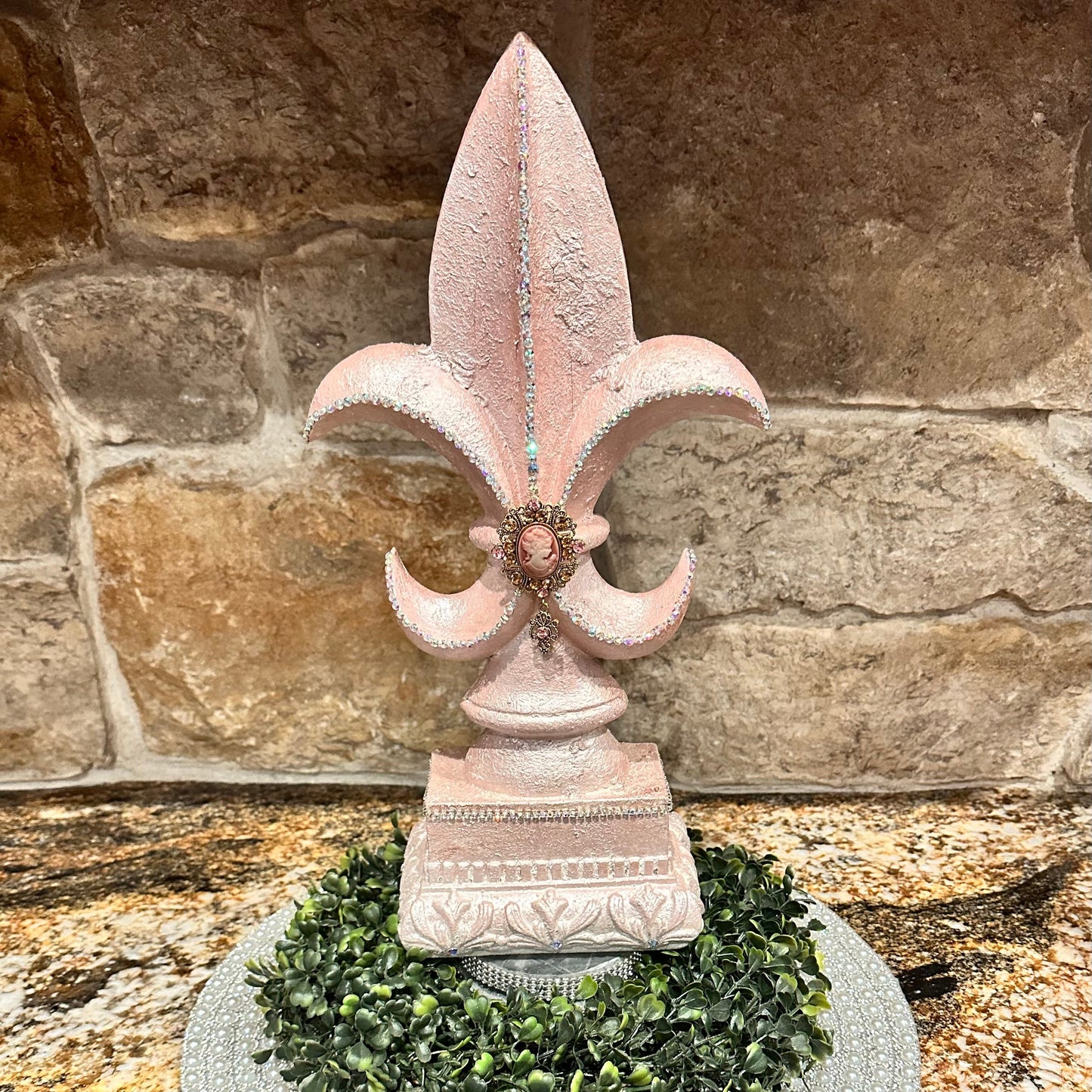Fleur De Lis Statue