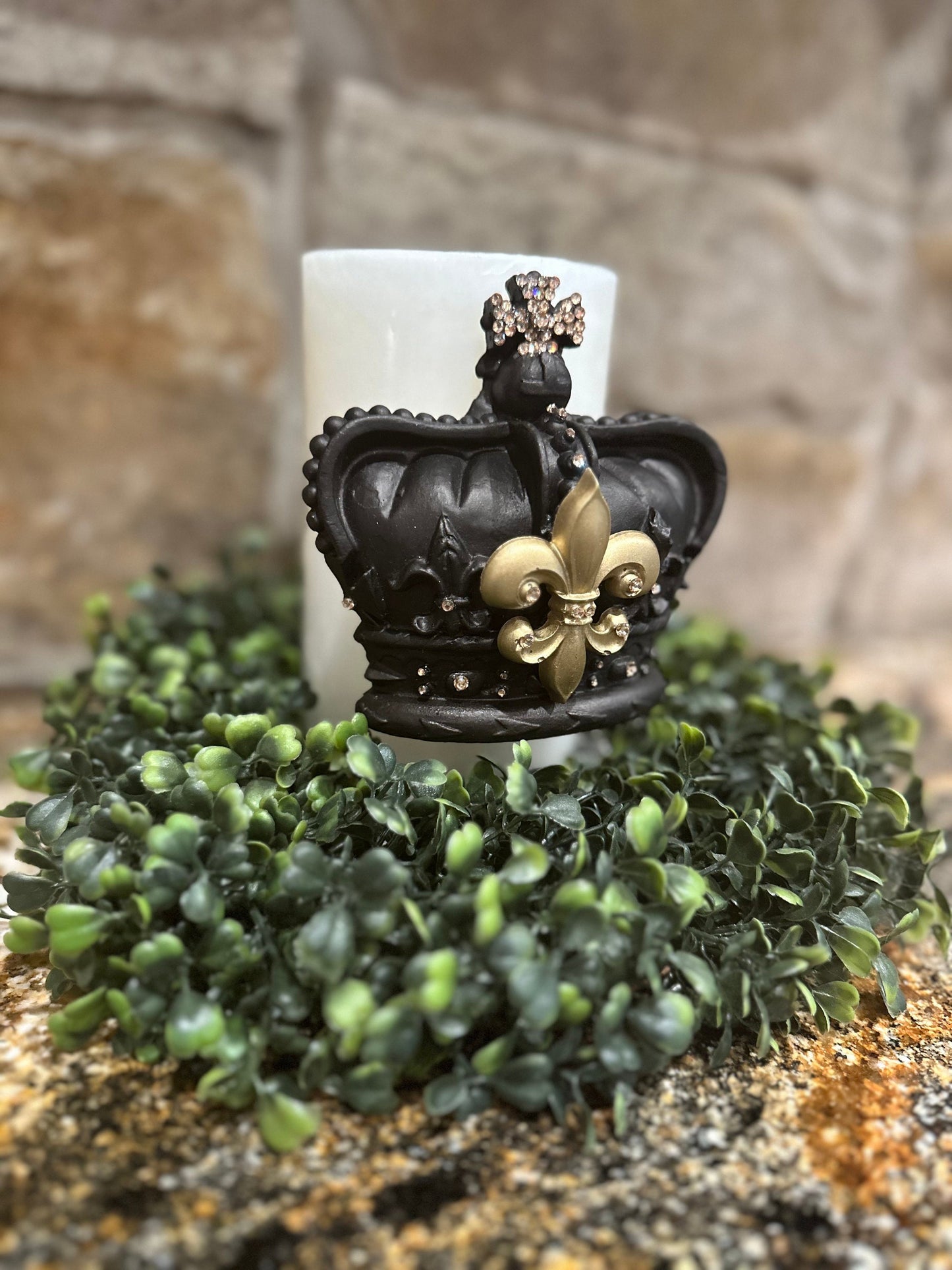 Crown Candle Pin