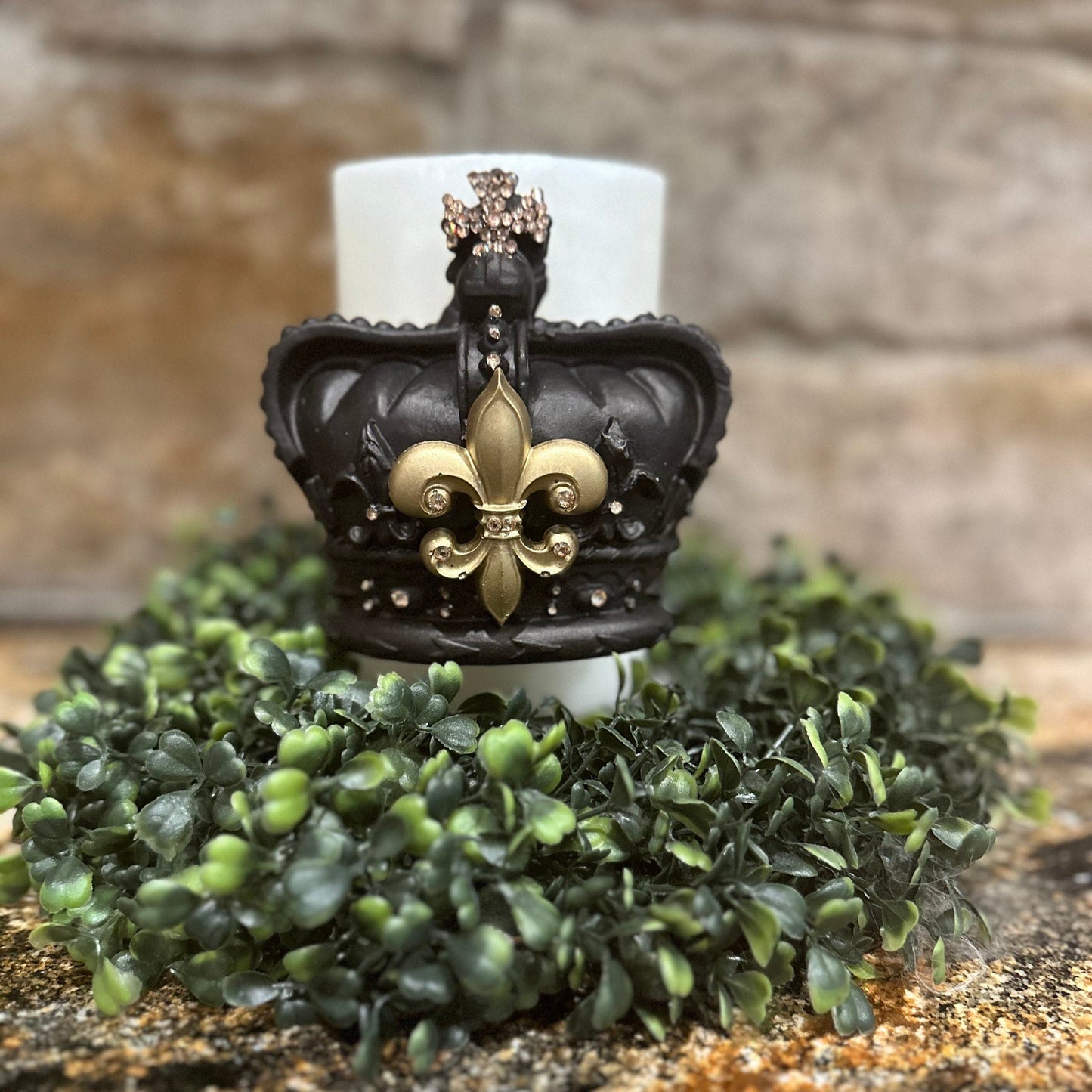 Crown Candle Pin