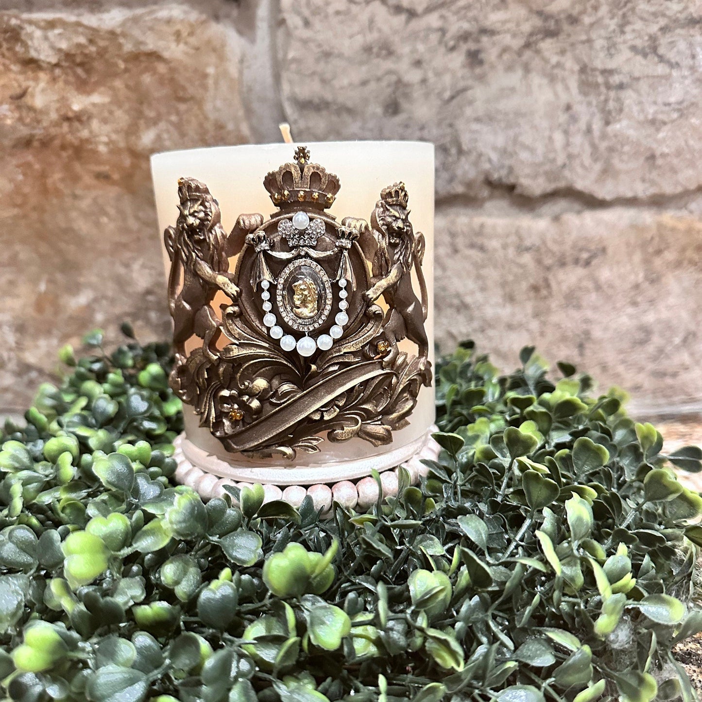 Royal Lions Candle Pin
