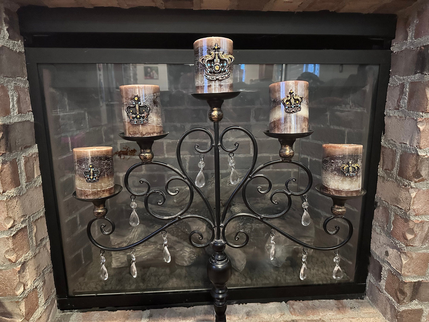 Crown Candle Pin