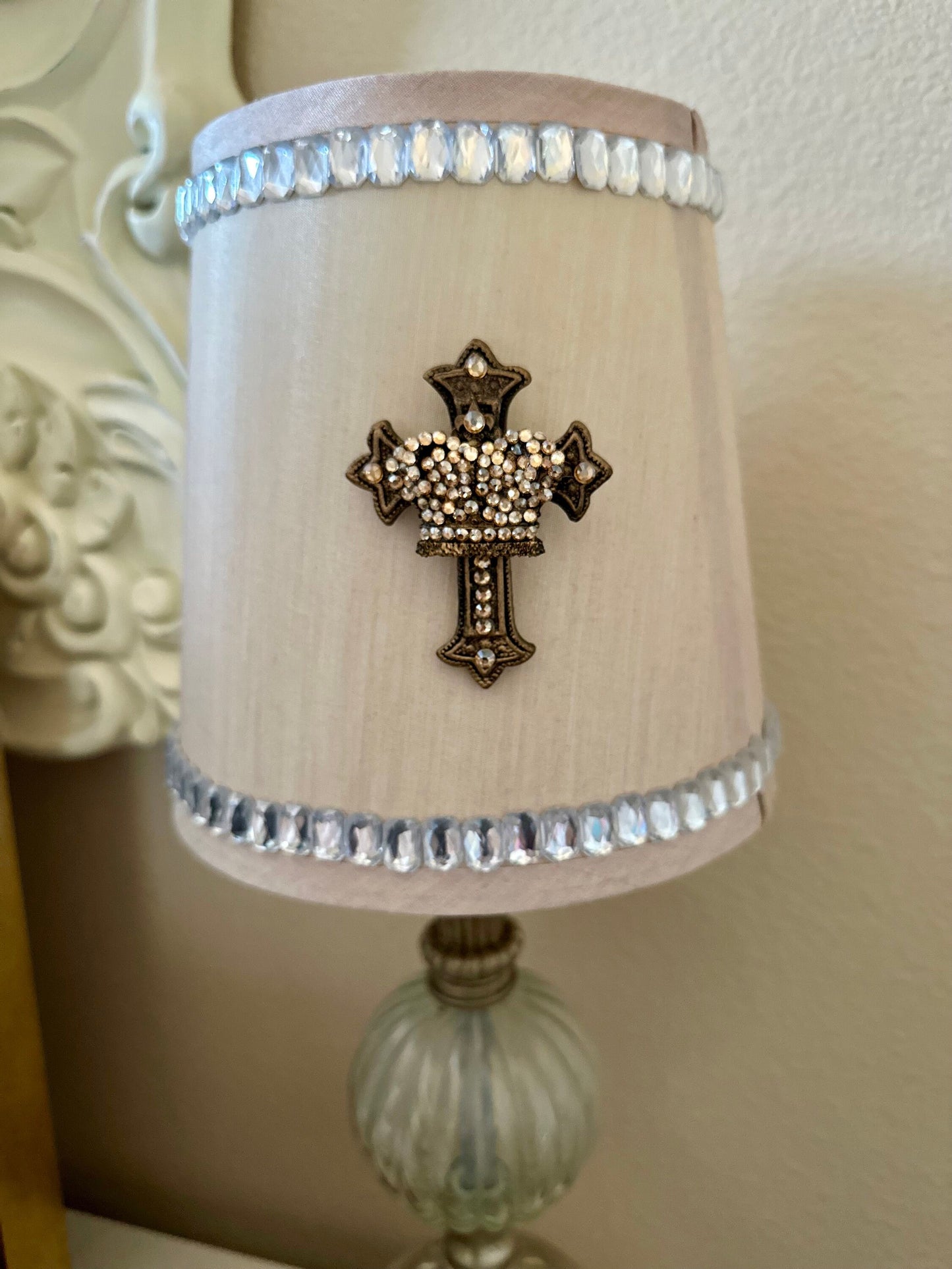 Lampshade Pin