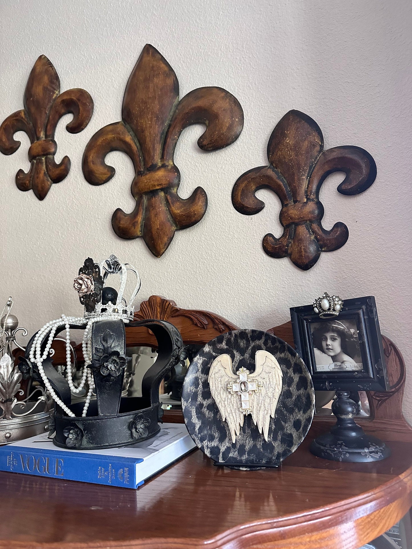 Decorative Angel Wing Plate