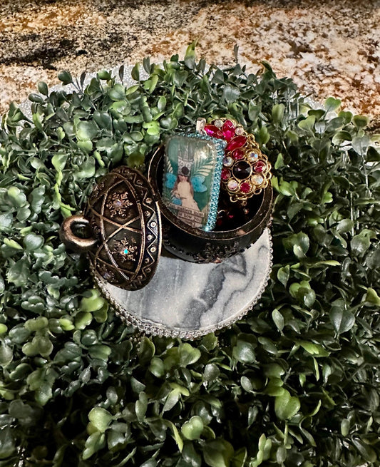 Ornament Trinket Dish, Ornament box, money holder, ornament