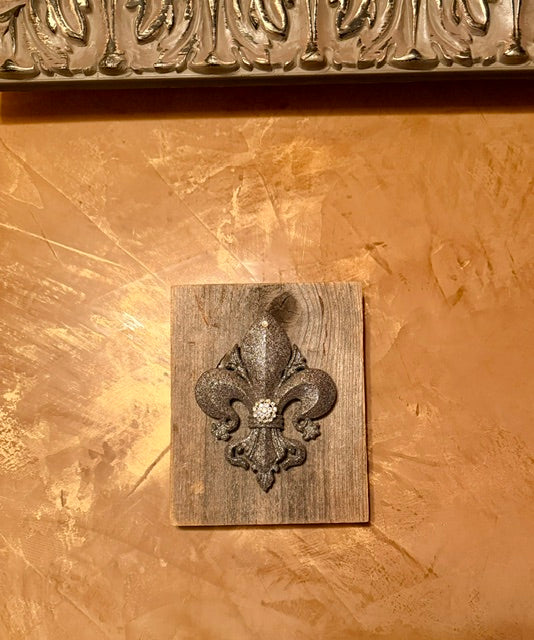 Fleur De Lis Wood Wall Tile