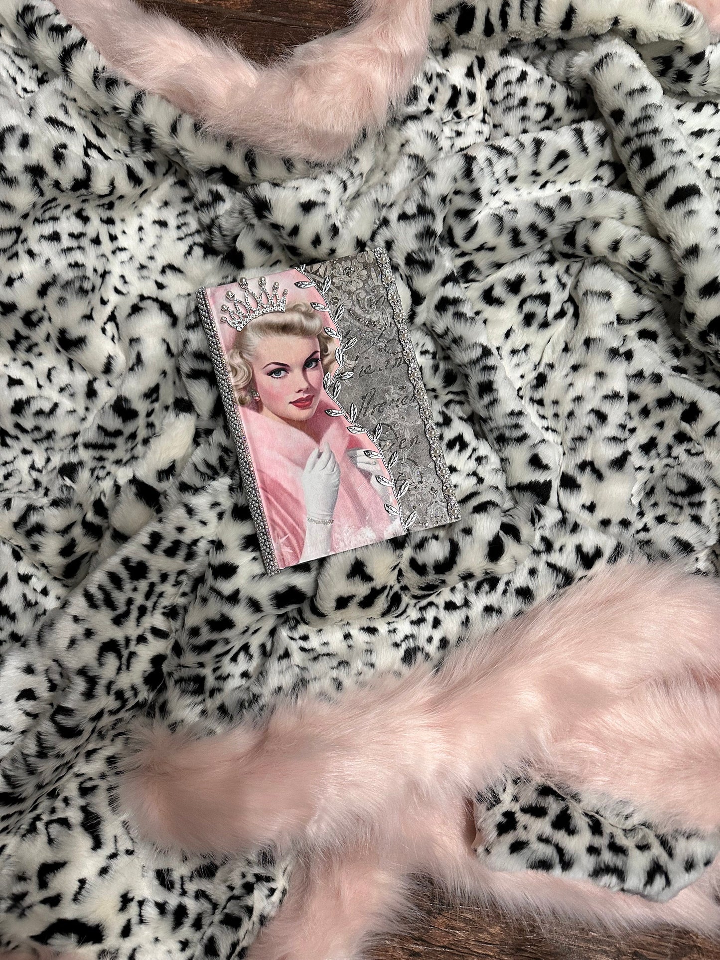 Marilyn Monroe, decorative embellished book, Marilyn book, tabletop decor, Marilyn Monroe decor, unique gift, handmade, Marilyn Monroe gifts