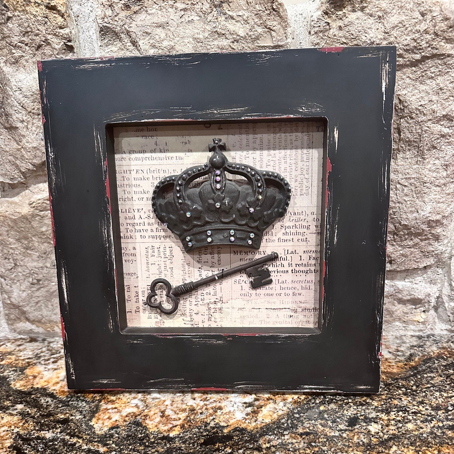 Crown and Key Picture