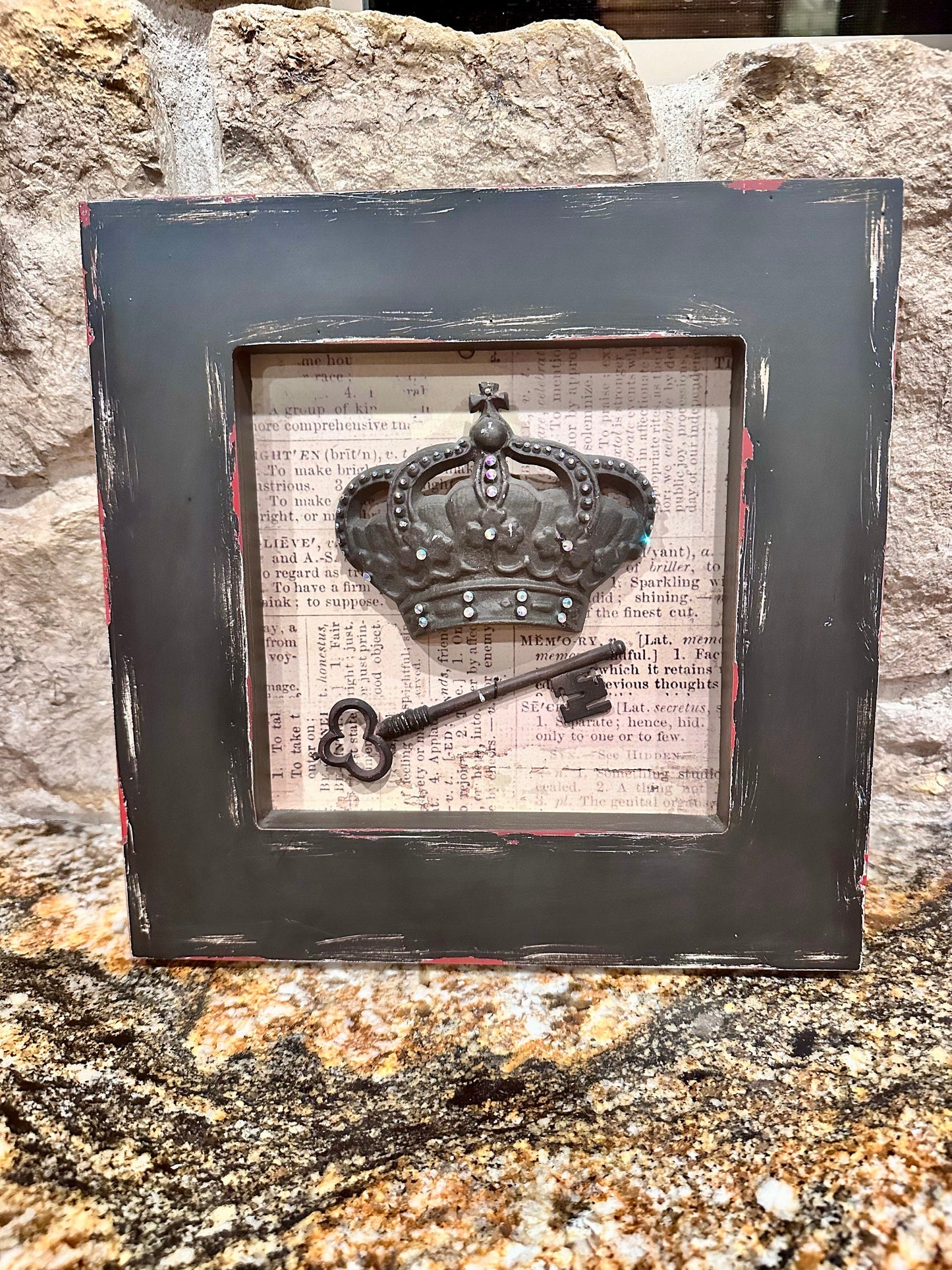 Crown and Key Picture