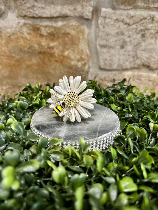 Napkin ring holder, unique gift, handmade, DIY, daisy table decor, napkin rings, bee napkin