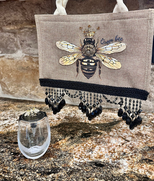 Burlap queen bee tote, canvas tote, queen bee, bday gift idea, should tote, gift bag, handmade, DIY, unique gift