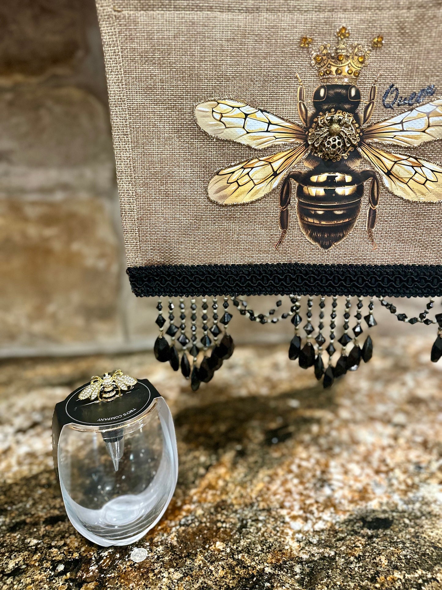 Burlap queen bee tote, canvas tote, queen bee, bday gift idea, should tote, gift bag, handmade, DIY, unique gift