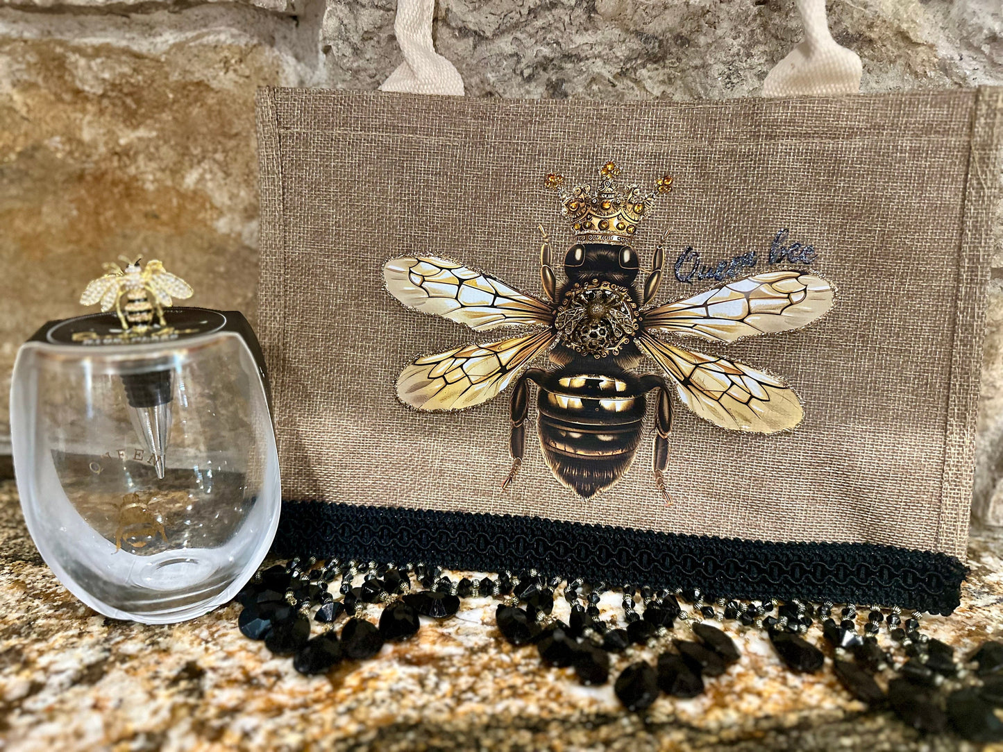 Burlap queen bee tote, canvas tote, queen bee, bday gift idea, should tote, gift bag, handmade, DIY, unique gift